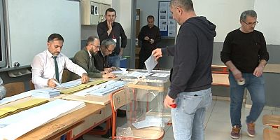 Bursa'da oy kullanımı başladı
