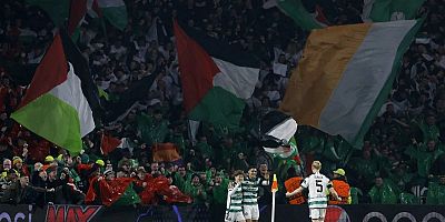 UEFA Şampiyonlar Ligi tirübünlerinde Filistin bayrağı!